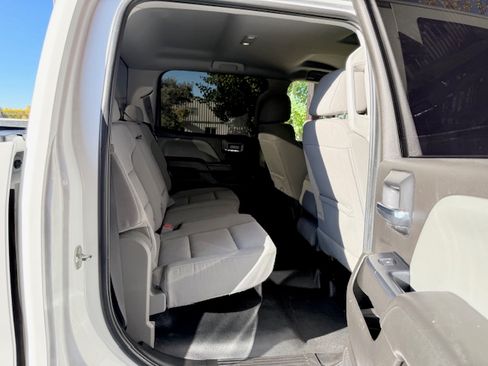 Used 2018 GMC Sierra 2500 SLE image 18