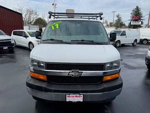 Used 2017 Chevrolet Express 3500 image 26