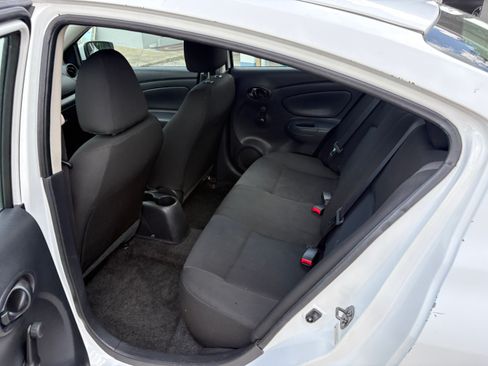 Used 2018 Nissan Versa Sedan FWD image 7