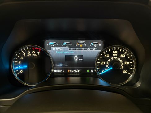Used 2017 Ford F150 4x4 SuperCrew Lariat w/ FX4 image 27