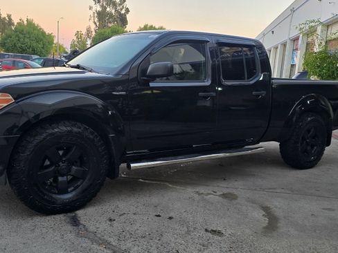 Used 2012 Nissan Frontier SV image 12