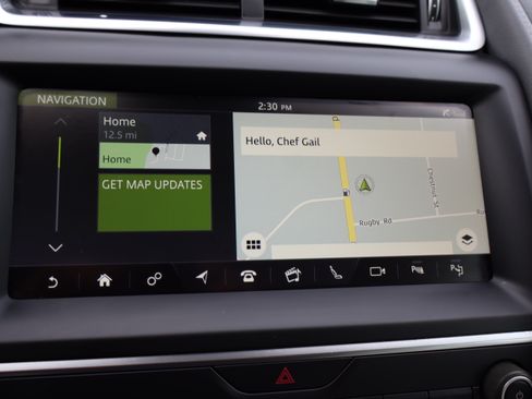 Used 2019 Jaguar E-PACE SE image 28