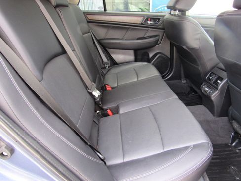 Used 2018 Subaru Outback 3.6R Limited image 19
