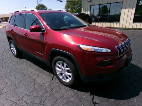 Used 2014 Jeep Cherokee 4WD Latitude image 7
