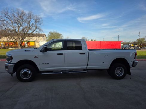 Used 2023 RAM 3500 Big Horn image 4