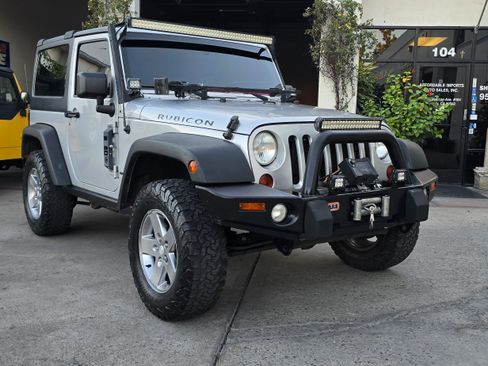 Used 2012 Jeep Wrangler Rubicon image 3
