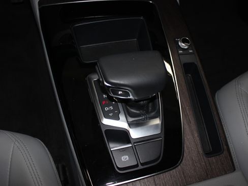 Used 2023 Audi Q5 2.0T Premium AWD/4WD image 19