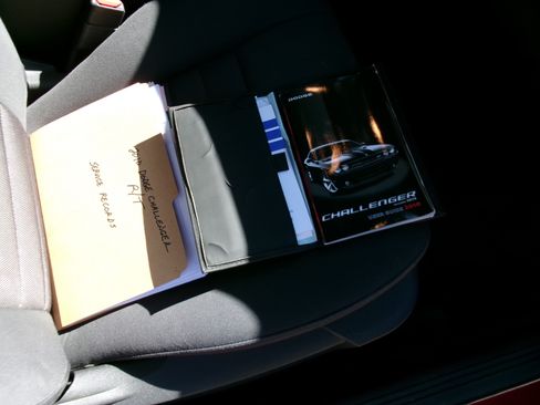 Used 2010 Dodge Challenger R/T image 17