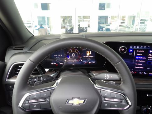 New 2026 Chevrolet Tahoe Premier image 2