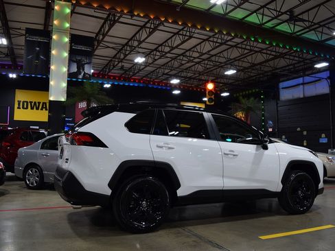 Used 2025 Toyota RAV4 XLE Premium image 8