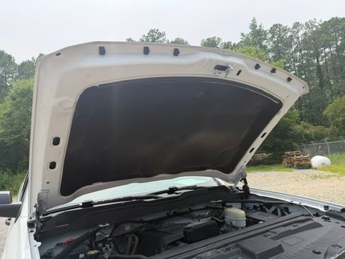 Used 2017 Chevrolet Silverado 2500 4x4 Crew Cab image 24