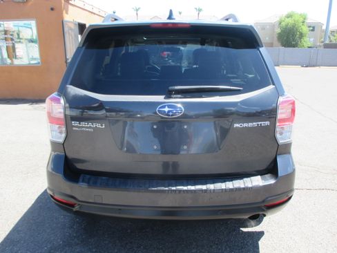 Used 2018 Subaru Forester 2.5i Touring AWD/4WD image 10