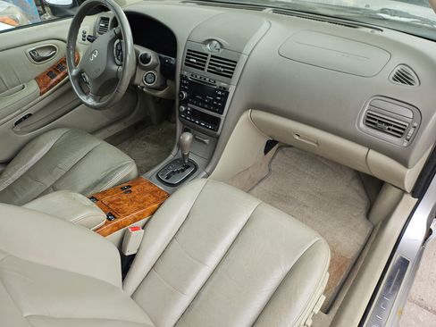Used 2002 INFINITI I35 image 9