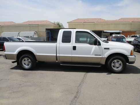 Used 2000 Ford F350 Super Duty XL RWD image 2