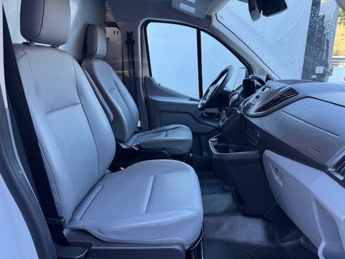 Used 2019 Ford Transit 250 image 18