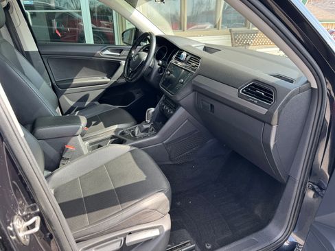 Used 2018 Volkswagen Tiguan SEL image 13