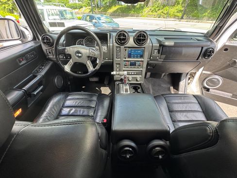 Used 2007 HUMMER H2 image 12