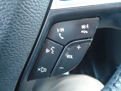 Used 2018 Ford Edge AWD SEL image 17