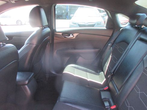 Used 2021 Kia Forte GT-Line Sedan FWD image 9
