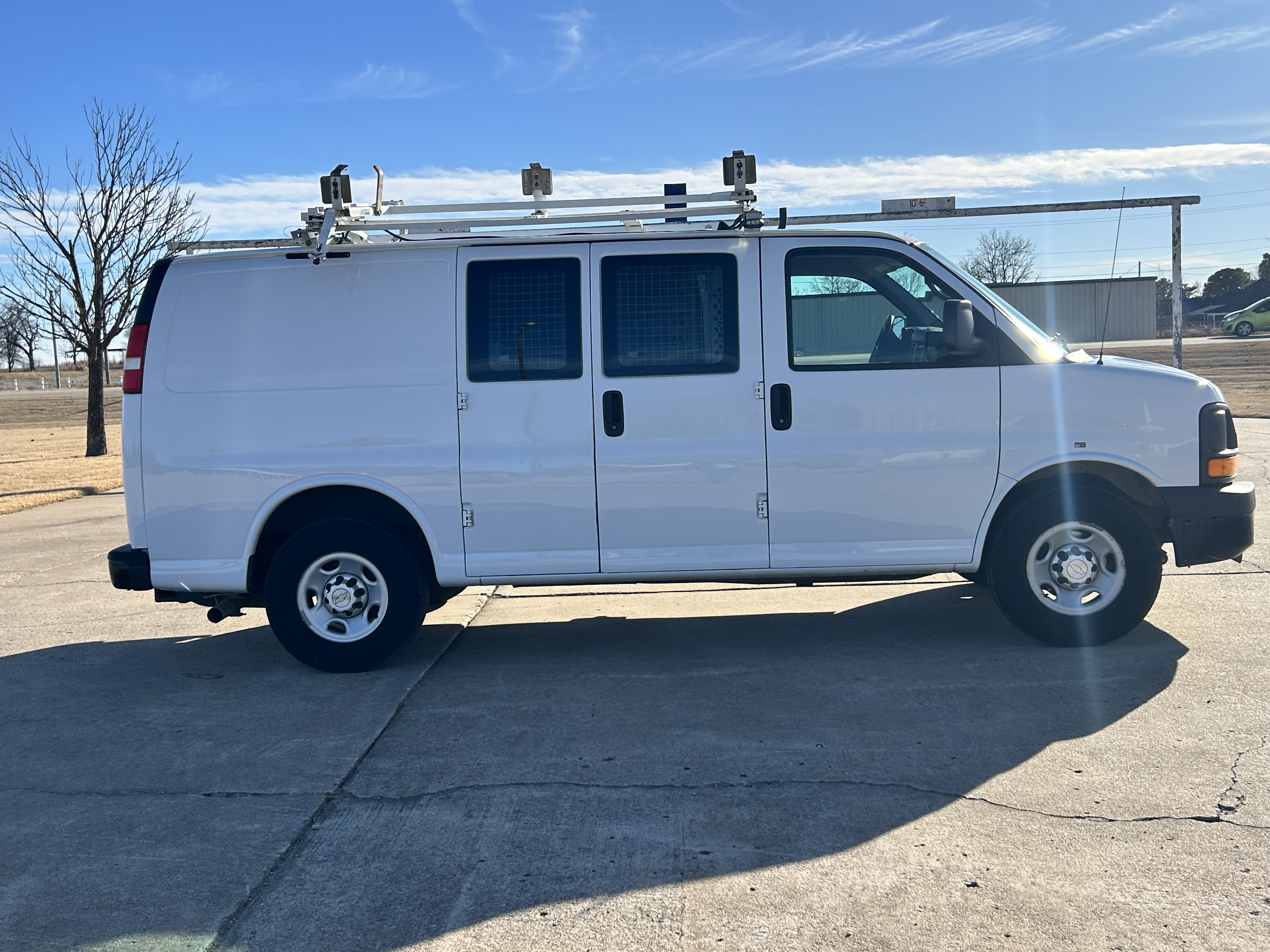Used 2013 Chevrolet Express 2500 RWD image 4