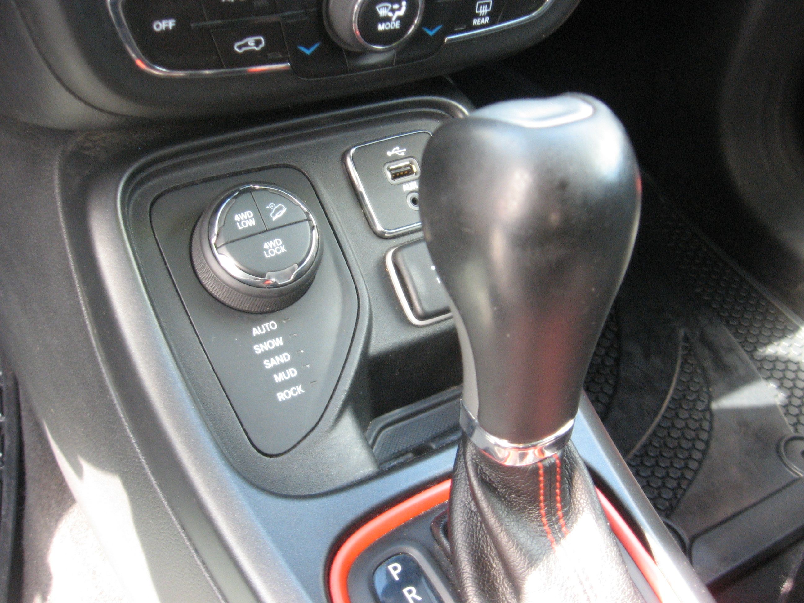 Used 2017 Jeep Compass 4WD Trailhawk image 12