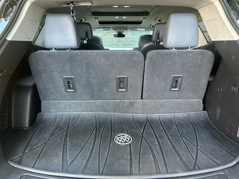 Used 2018 Buick Enclave FWD Premium image 29