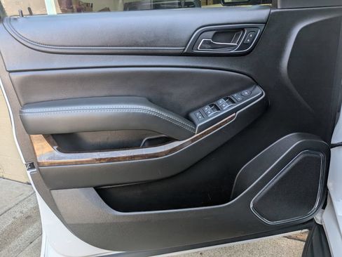 Used 2018 Chevrolet Tahoe 2WD image 13
