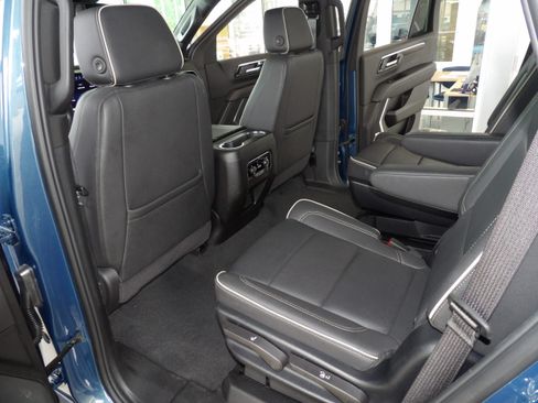 Used 2025 Chevrolet Tahoe 4WD Premier image 20