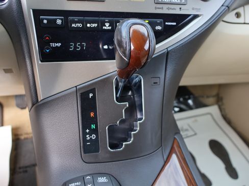 Used 2013 Lexus RX 450h image 24