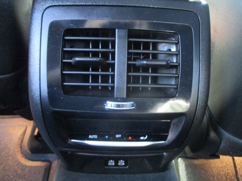 Used 2025 BMW X4 xDrive30i image 10