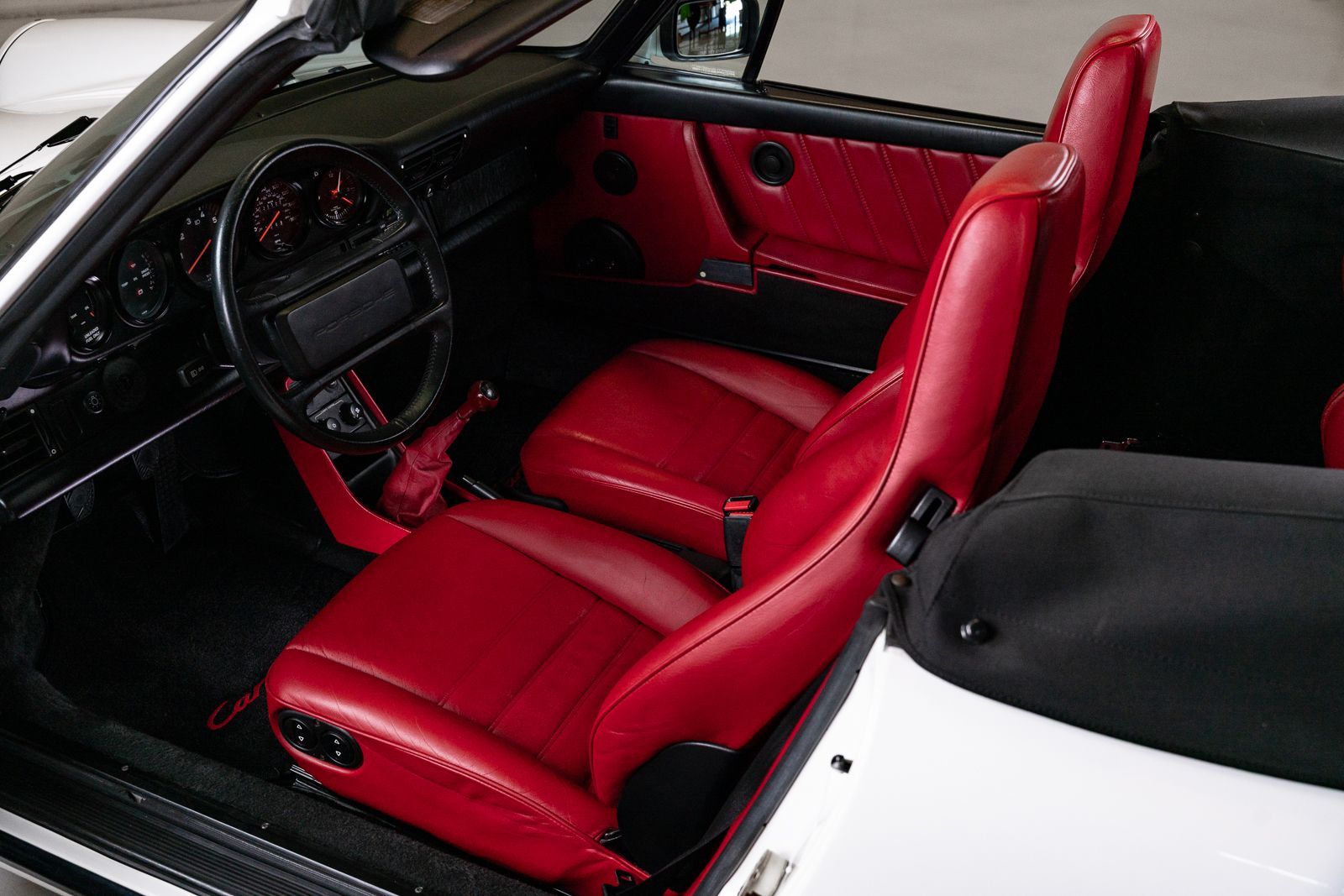Used 1989 Porsche 911 Carrera Cabriolet RWD image 62