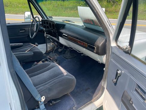Used 1988 GMC Sierra 3500 2WD Regular Cab image 13