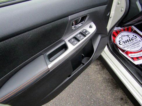 Used 2016 Subaru Crosstrek 2.0i Premium image 15