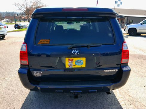 Used 2007 Toyota 4Runner Limited image 11