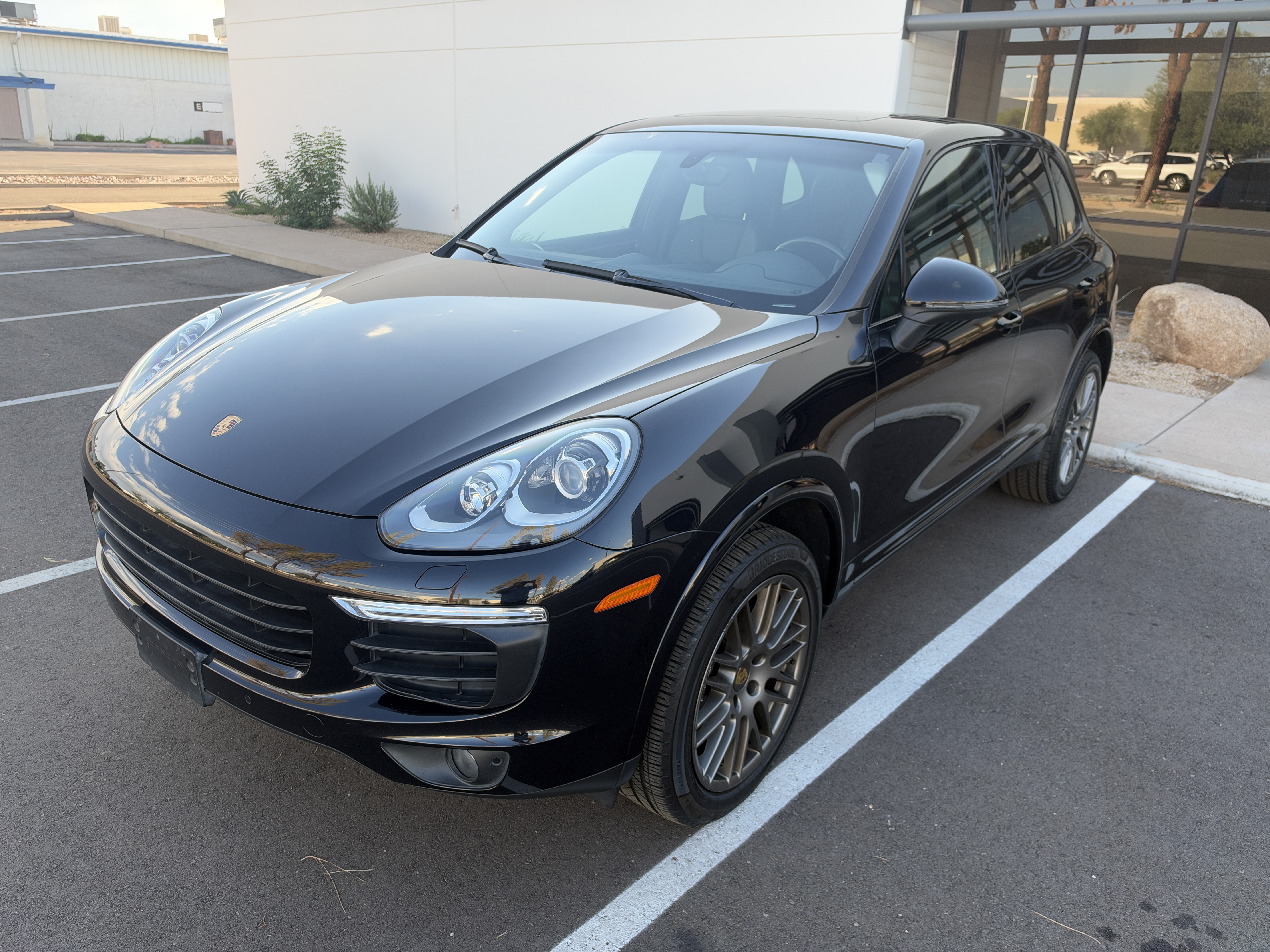 Used 2017 Porsche Cayenne Platinum Edition AWD/4WD image 25