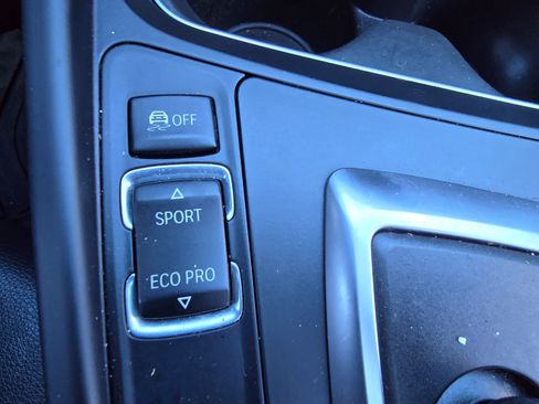 Used 2015 BMW 328d xDrive image 19