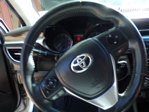 Used 2015 Toyota Corolla S image 11