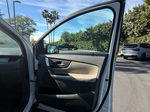 Used 2013 Ford Edge SEL image 27