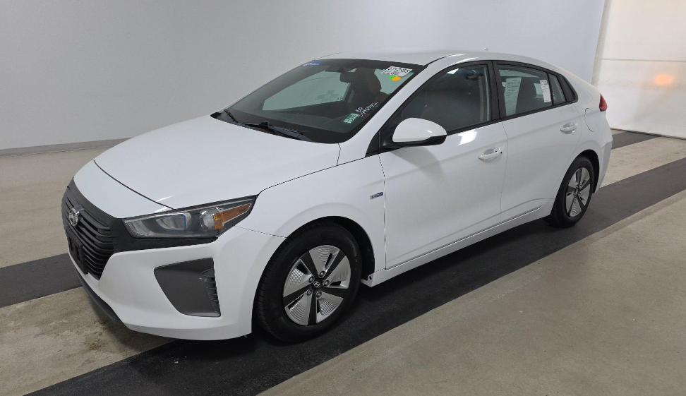 Used 2018 Hyundai Ioniq Hybrid Blue FWD image 1