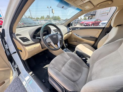Used 2014 Hyundai Accent GLS image 16