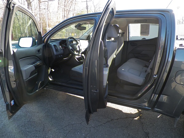 Used 2019 Chevrolet Colorado LT AWD/4WD image 6
