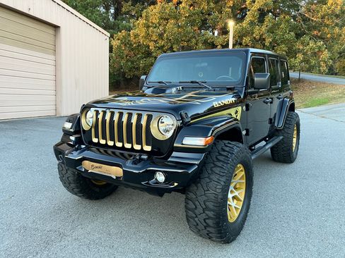 Used 2019 Jeep Wrangler Sport S image 4