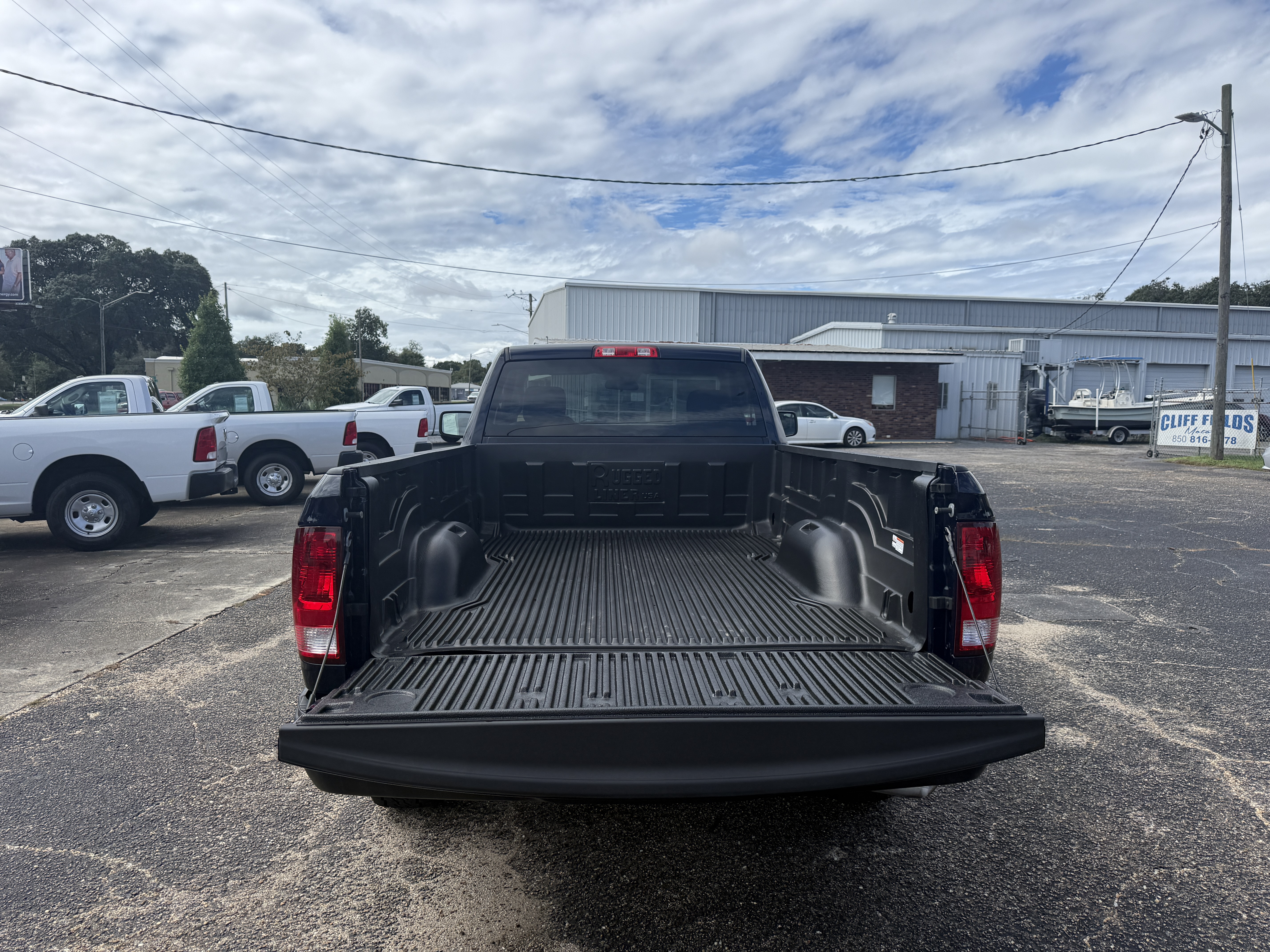 Used 2019 RAM 1500 Regular Cab Classic Tradesman RWD image 4