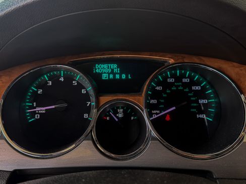 Used 2011 Buick Enclave 2WD CX image 10
