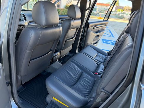 Used 2005 Lexus GX 470 image 21