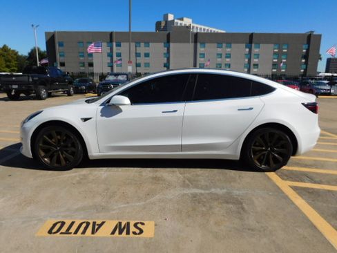 Used 2020 Tesla Model 3 Performance image 5