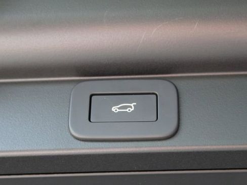 New 2025 Land Rover Range Rover Autobiography image 23