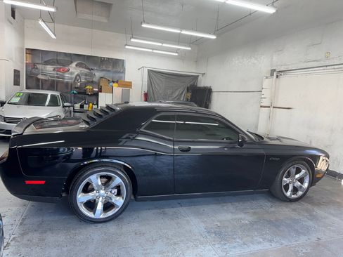 Used 2012 Dodge Challenger R/T image 11