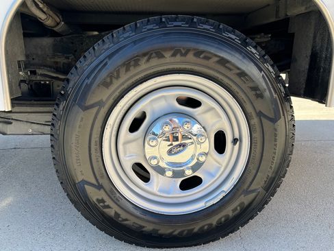 Used 2014 Ford F250 XL image 18