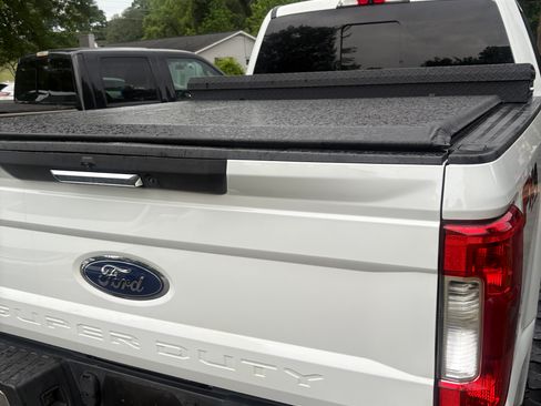 Used 2017 Ford F250 4x4 Crew Cab Super Duty image 17